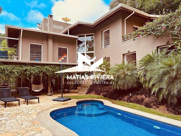 Casa de Luxo na Praia Semi-Privativa em Iporanga