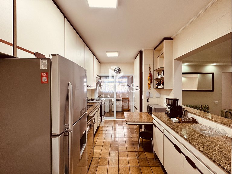 Riviera pé na Grama 4 Quartos sendo 2 Suítes