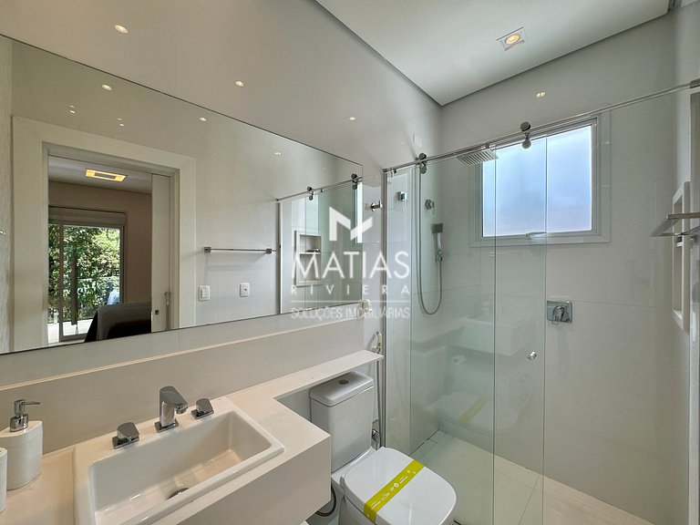Luxurious 5BR Home w/ Pool & Jacuzzi - Riviera