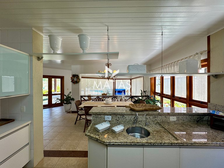 Casa 250m da Praia da Riviera de São Lourenço