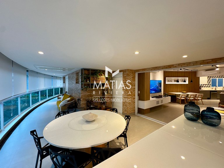 Apartamento Reformado com 4 Suites + Dependência de Empregad