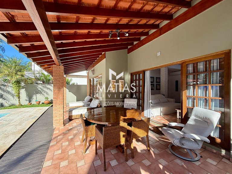 Luxurious 5BR Home w/ Pool & Jacuzzi - Riviera