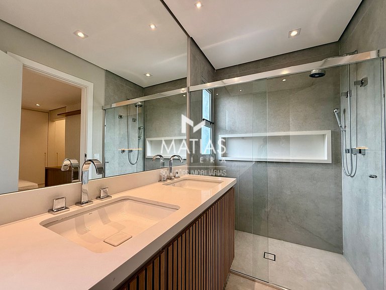 Apartamento Vista Mar Pé na Areia, 5 Suítes, Ar Condicionado