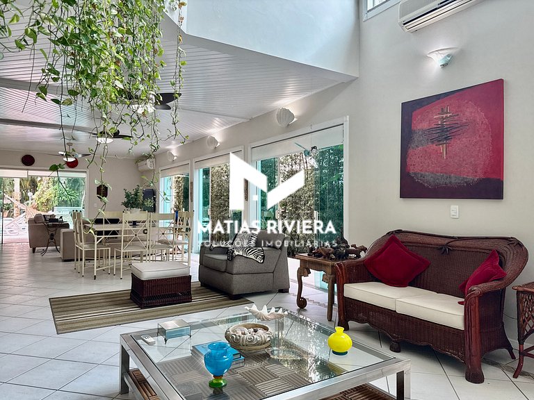 Riviera de São Lourenço 5 Suítes, Piscina com Raia