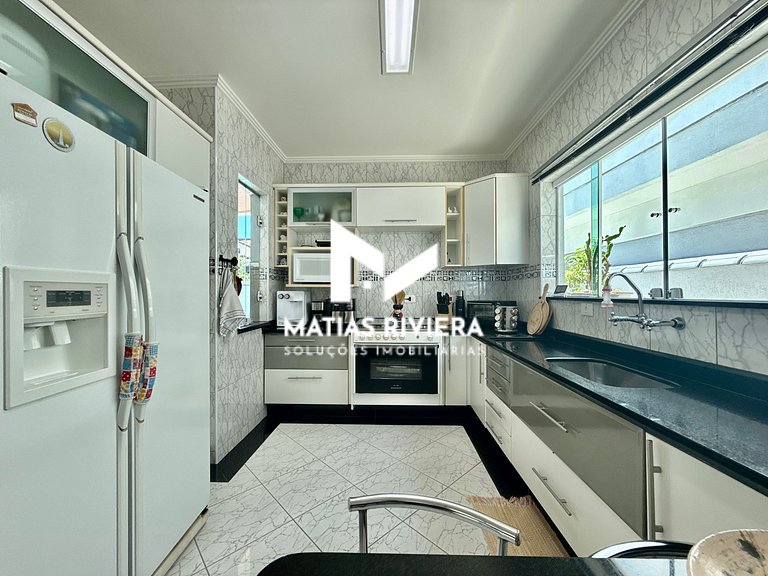 Ótima Casa com Piscina e Churrasqueira - Hanga Roa