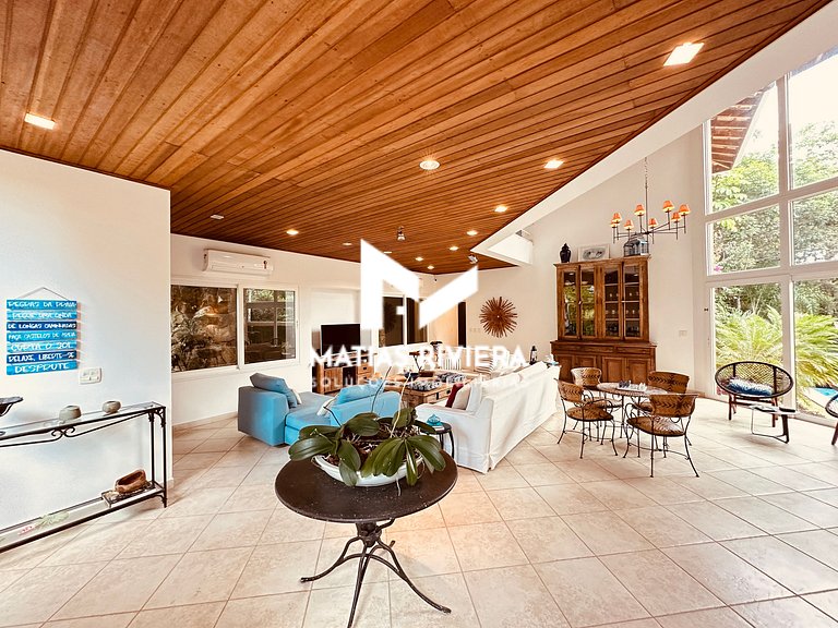 Casa de Luxo na Praia Semi-Privativa em Iporanga